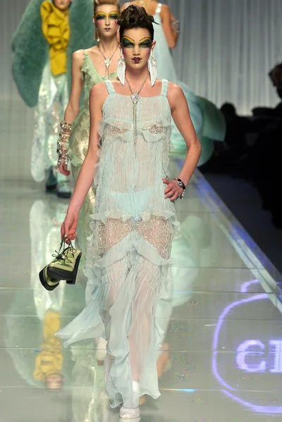 Look 23